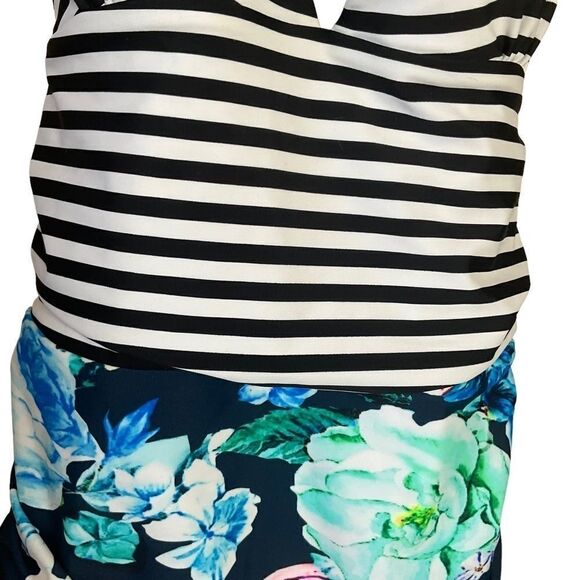 CUPSHE One-Piece Swim Suit Floral Stripes Deep V Halter Style Open Back Size L - Picture 4 of 14